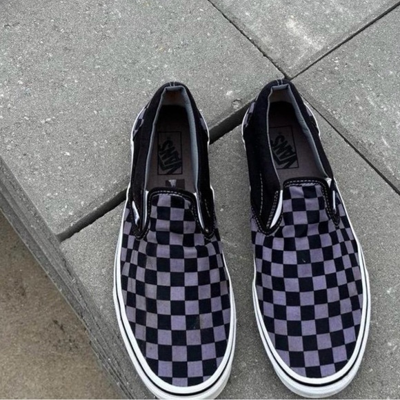 Vans Black and Gray Checkered Slip-On Shoes size 9.5 good condition ready - Picture 4 of 5